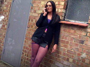 Brown atomic bomb calls her lover to get fucked in the yard 1